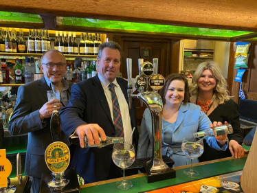 Ruddy Fine Gin, Mark Spencer MP and Ruth Edwards MP 